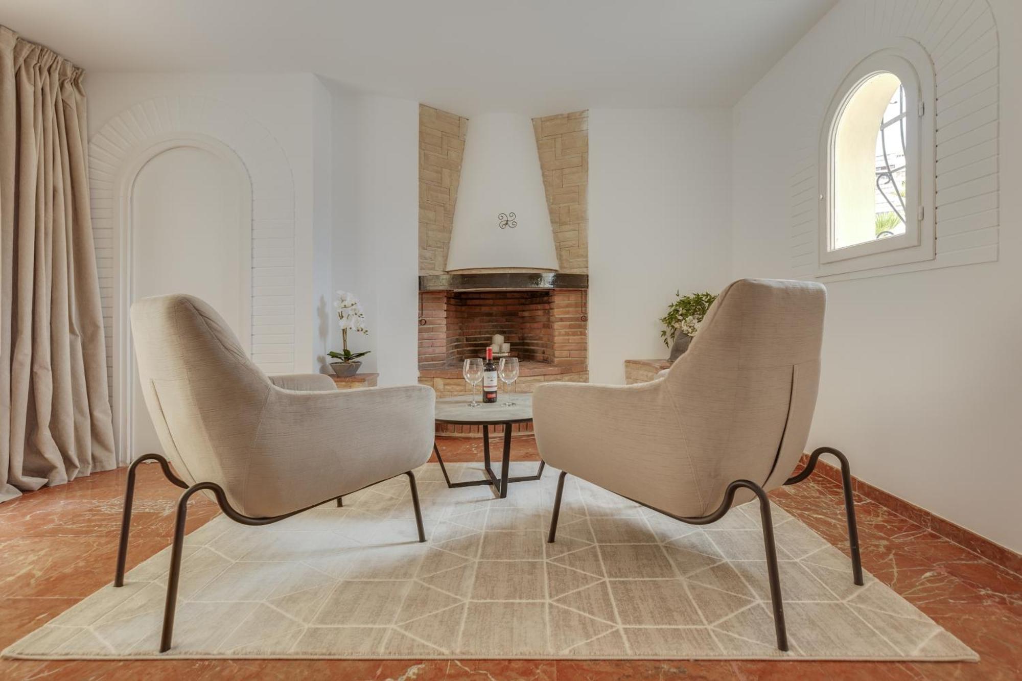 Villa Julieta Y Romeo By Bookirentals